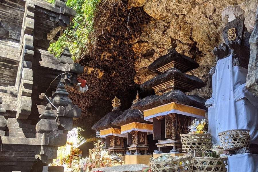 Pura Goa Lawah